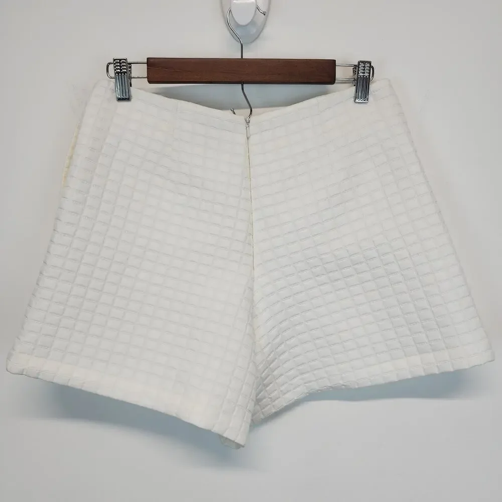 ASOS Womens Quilted Shorts Size 8 Ivory High Waist Pocket Chic City Stylish Posh - Picture 3 of 11